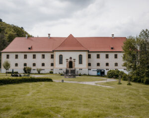 Hochzeitslocation Schloss Ehrenfels Hayingen Außenansicht